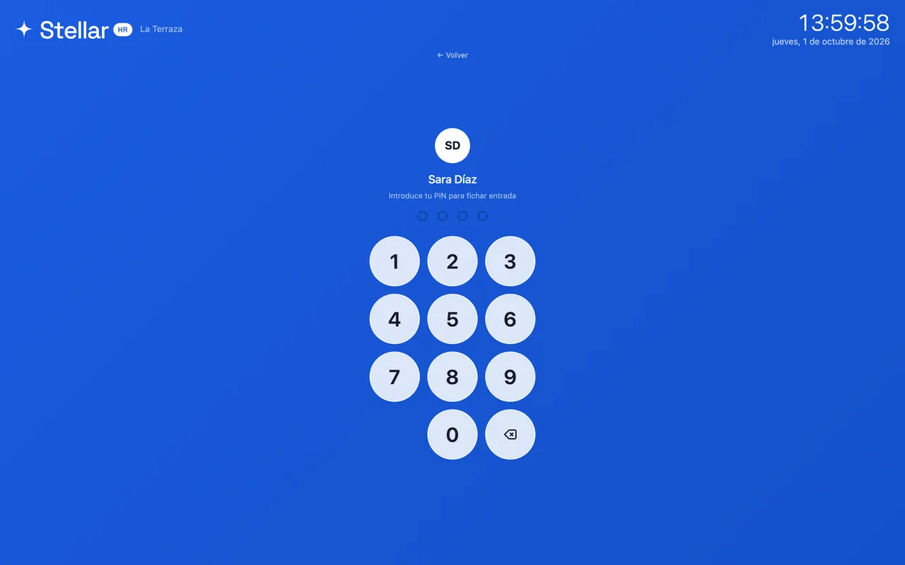 Modo kiosko de Stellar HR en la tablet: el empleado teclea su PIN para fichar